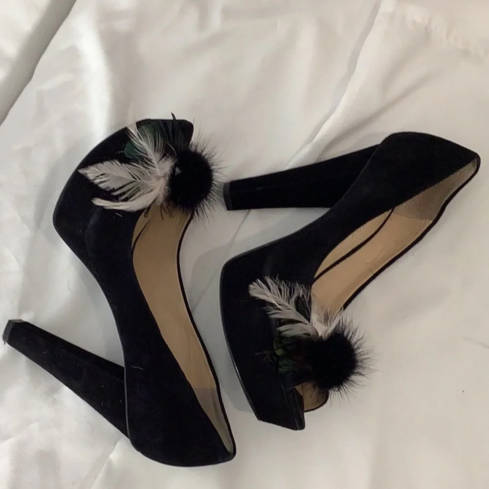 ENZO Angiolini Red Carpet Black Suede Pump, Mink, Peacock Feathers & Jewels EUC